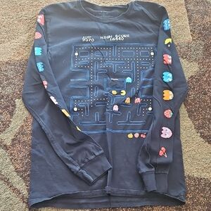 Men's Classic Arcade Long-Sleeve Tee - Black Pac-Man Graphic